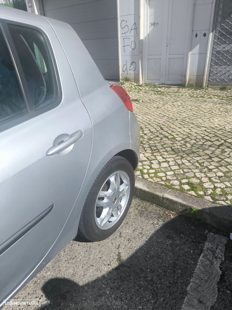 Renault Clio 1.2 16V Dynamique - 6