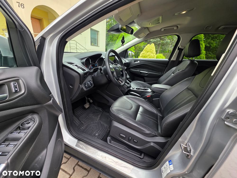 Ford Kuga - 10