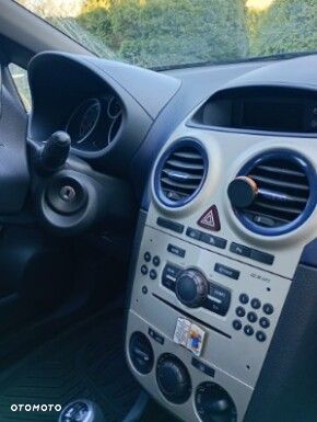 Opel Corsa 1.2 16V Essentia - 8