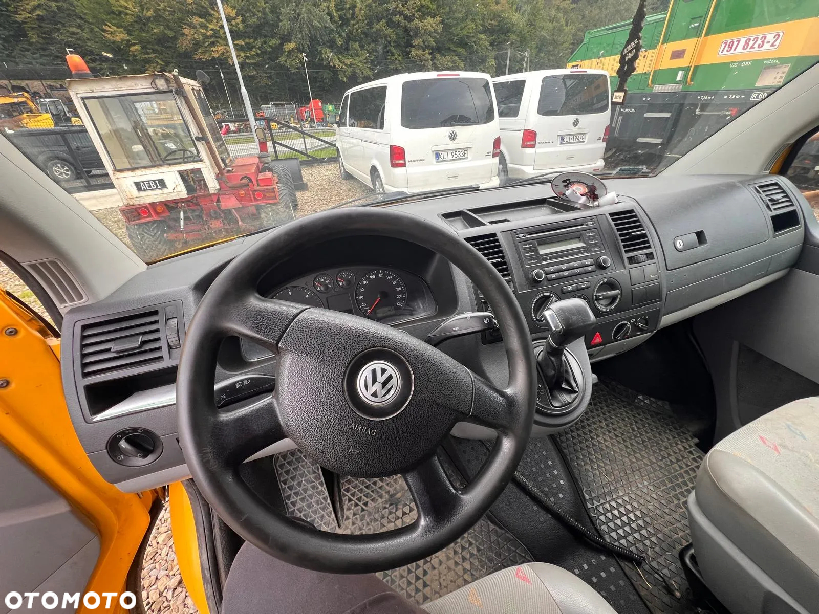 Volkswagen Transporter - 4