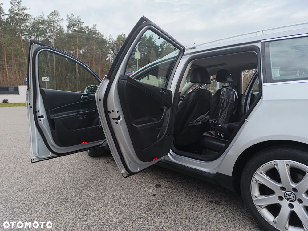 Volkswagen Passat 2.0 TDI DPF Highline - 16