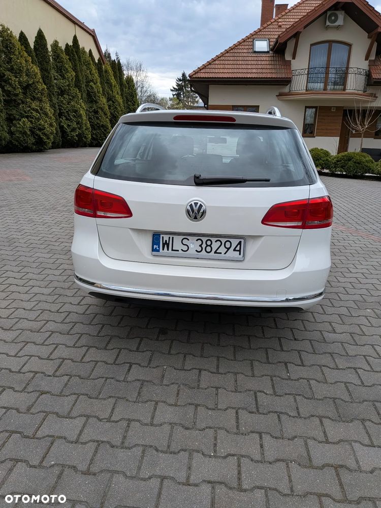 Volkswagen Passat - 4