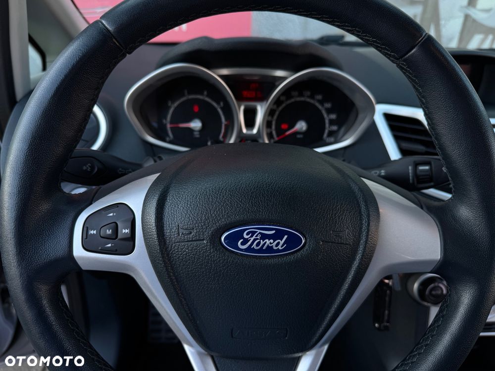 Ford Fiesta - 27
