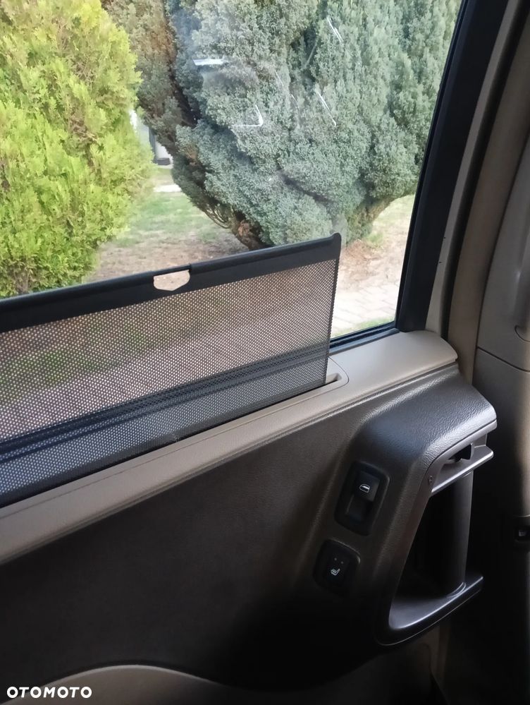 Chrysler Town & Country 3.6 Limited - 30