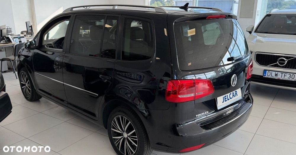 Volkswagen Touran - 5