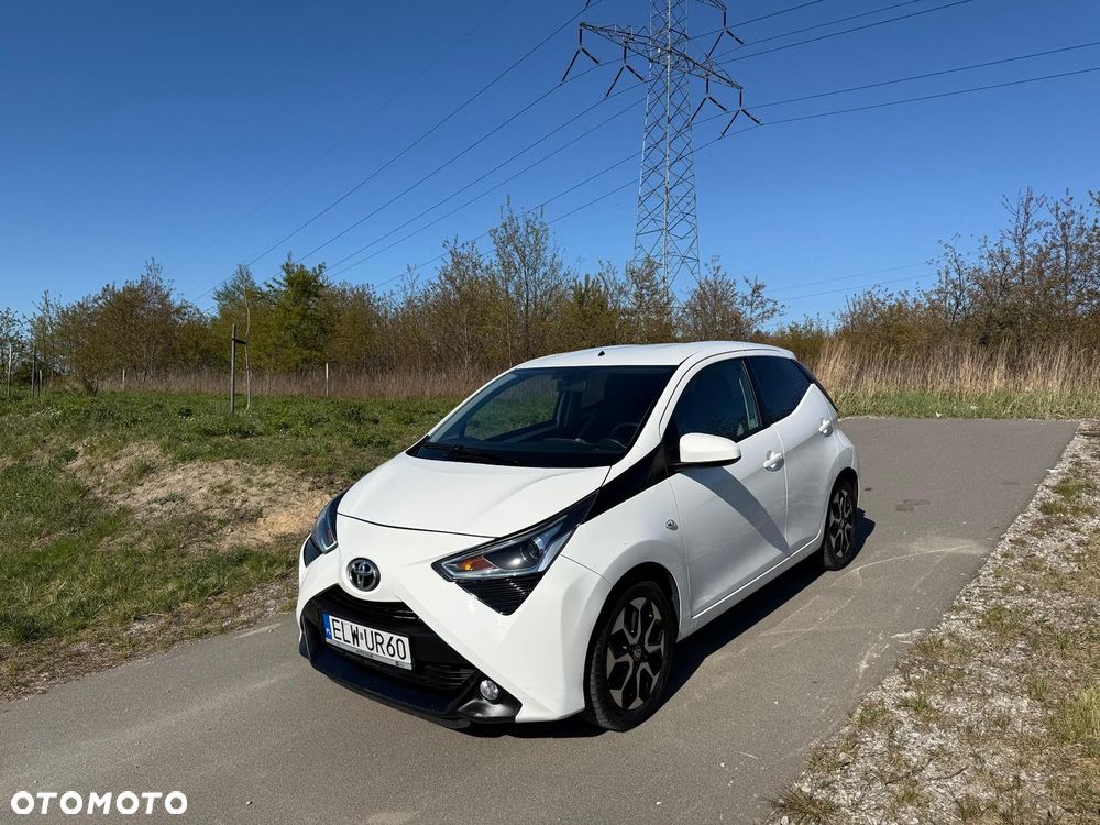 Toyota Aygo x-play connect - 2