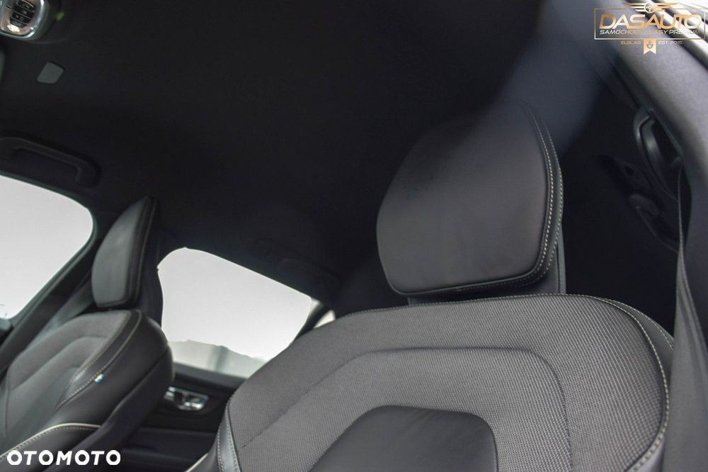 Volvo V60 B4 D R-Design - 19