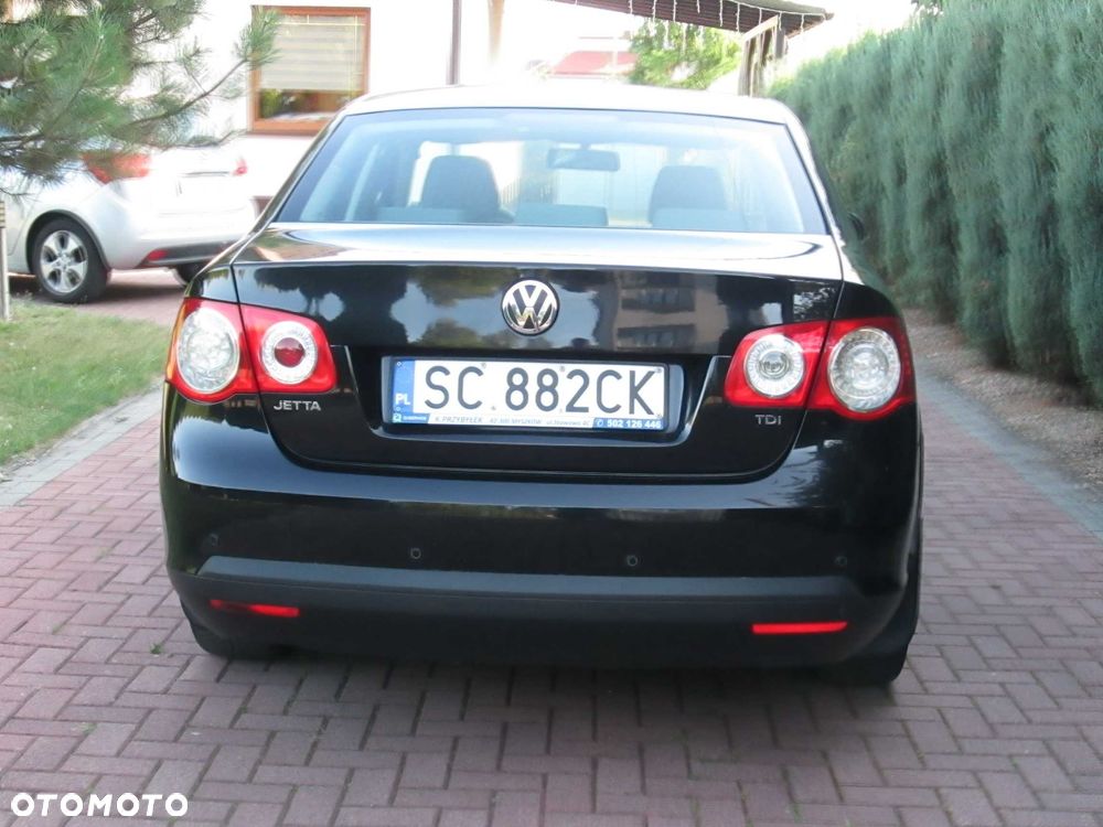 Volkswagen Jetta - 5