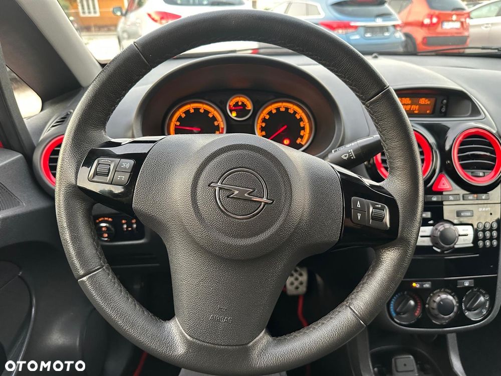 Opel Corsa 1.4 16V Cosmo - 8