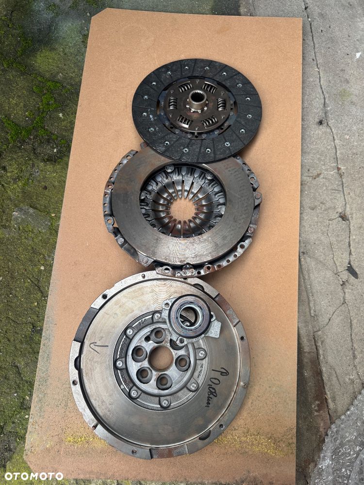 Sprzęgło dwumasa F40 OPEL INSIGNIA A 2.0 CDTi 160KM koło dwumasowe tarcza docisk astra j( jak nowe) - 2