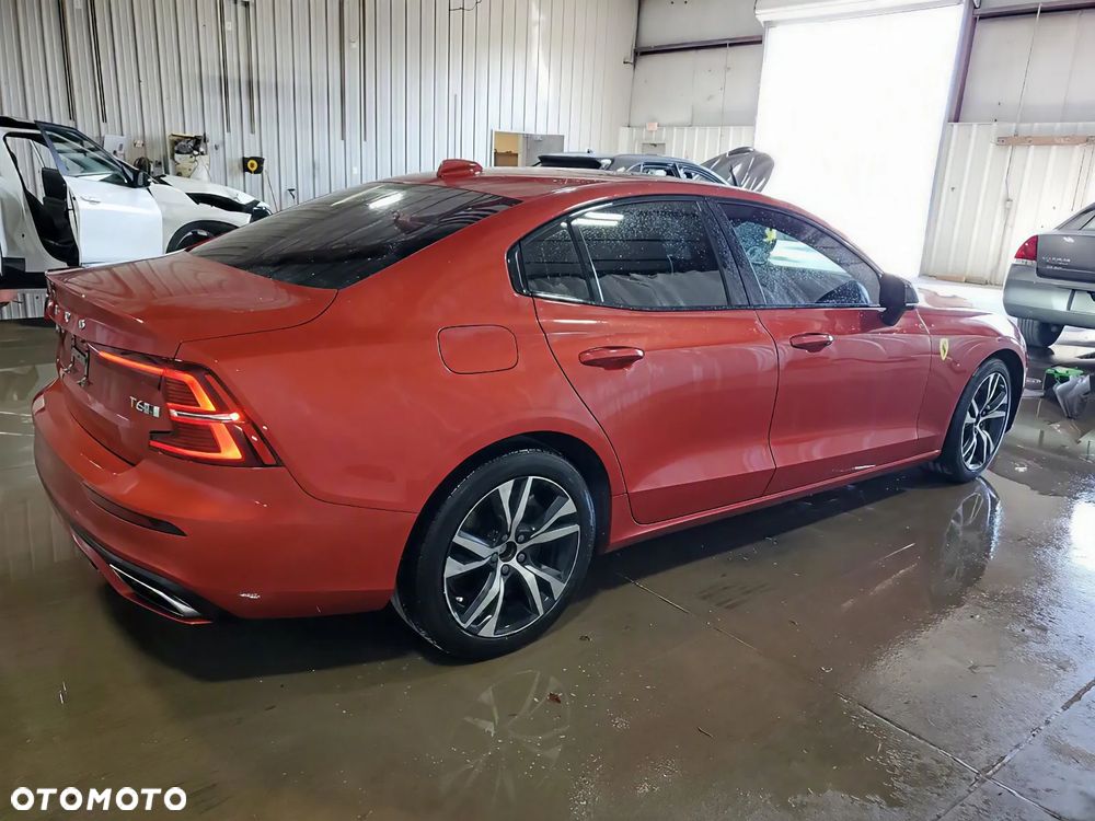 Volvo S60 - 4