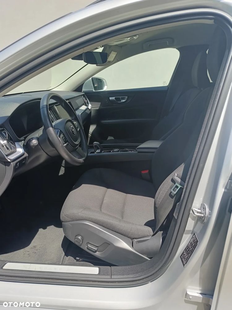 Volvo V60 D4 Momentum Pro - 5