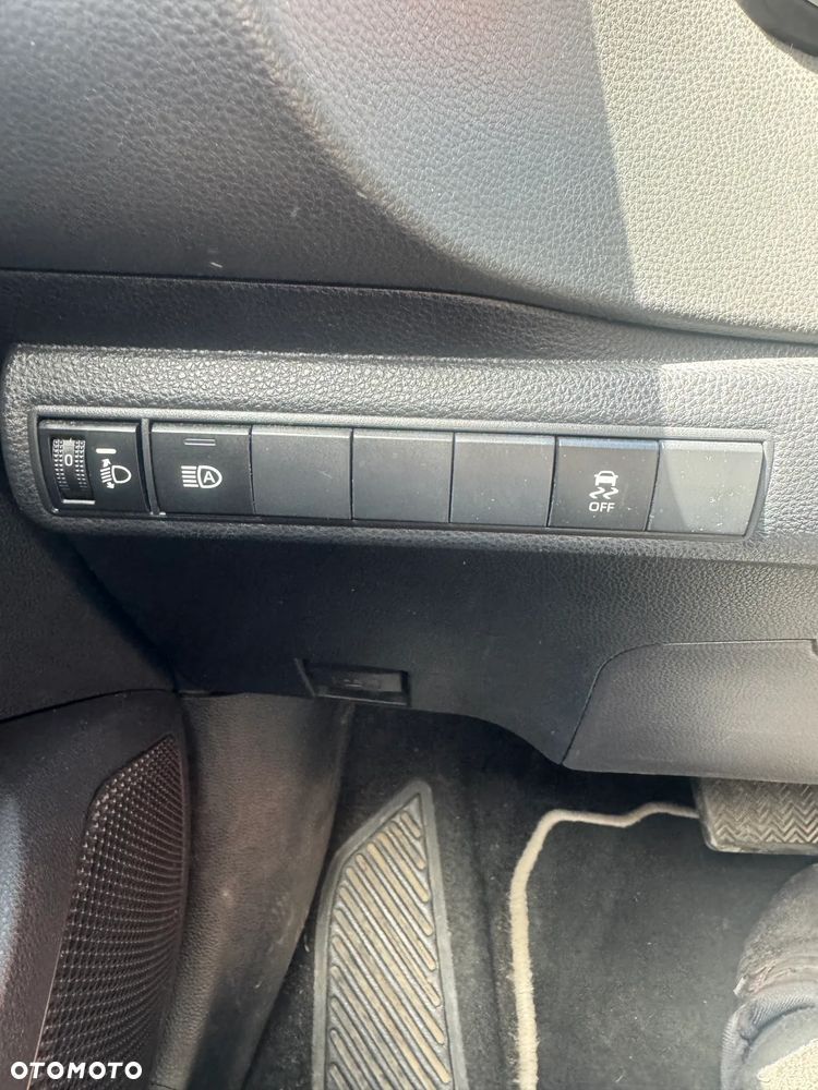 Toyota Corolla 1.8 Business Edition - 18
