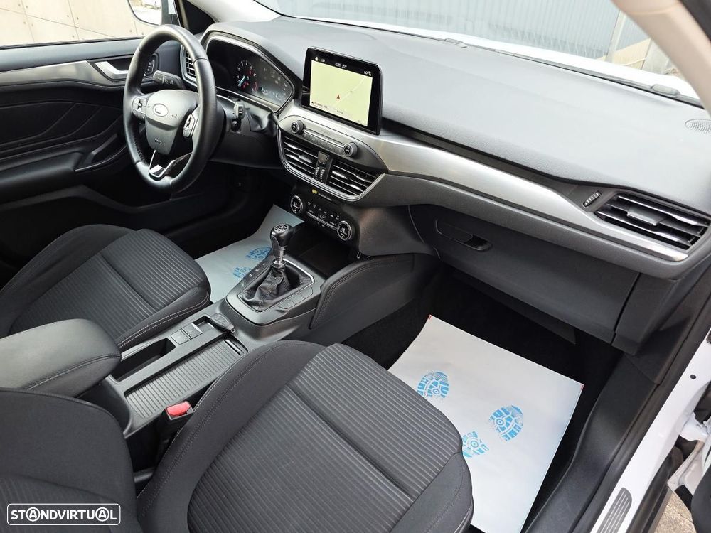 Ford Focus 1.0 EcoBoost Titanium - 19