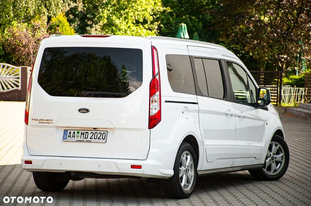 Ford Tourneo Connect Grand - 22