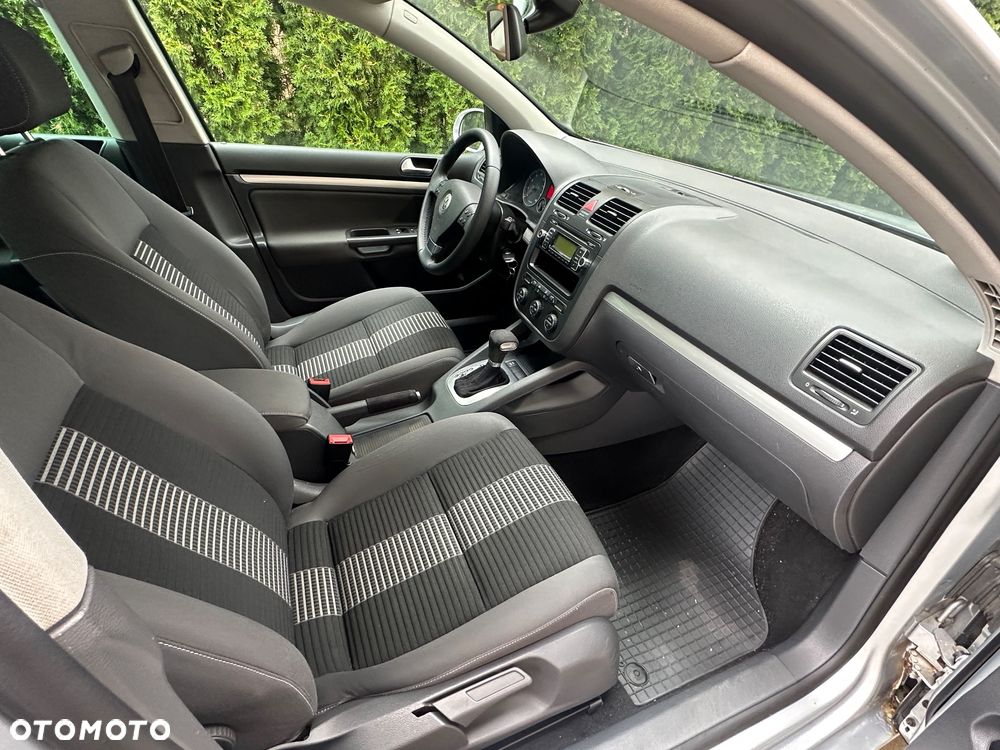 Volkswagen Golf - 9