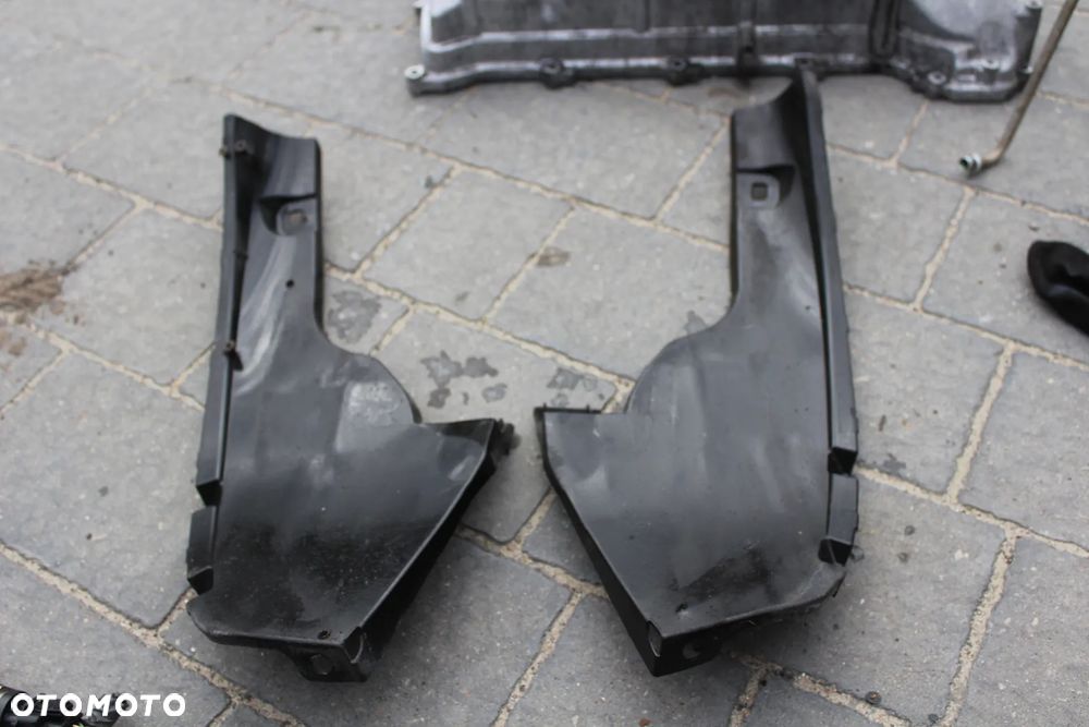 CHLAPACZ NADKOLE LEWY LUB PRAW TYŁ YARIS II LIFT 52592-52270 52591-52270