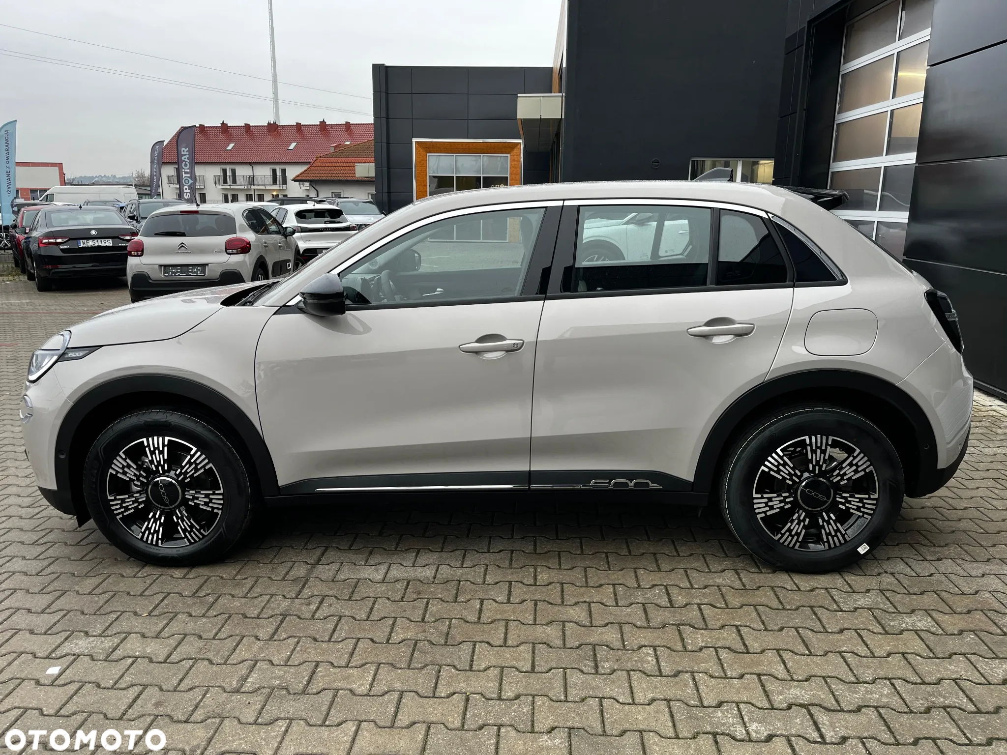 Fiat 600 1.2 Turbo Hybrid eDCT - 2
