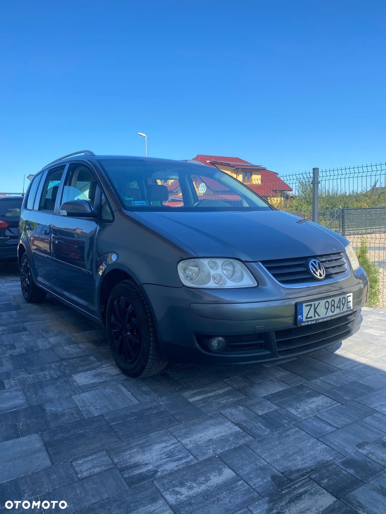 Volkswagen Touran 1.6 FSI - 5