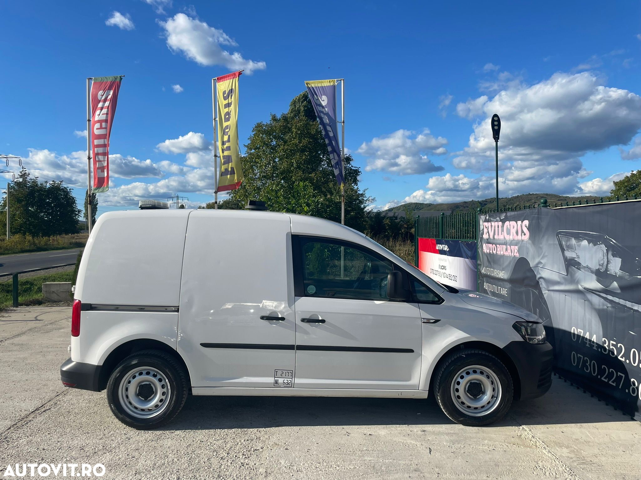 Volkswagen Caddy 2.0 TDI DSG - 5