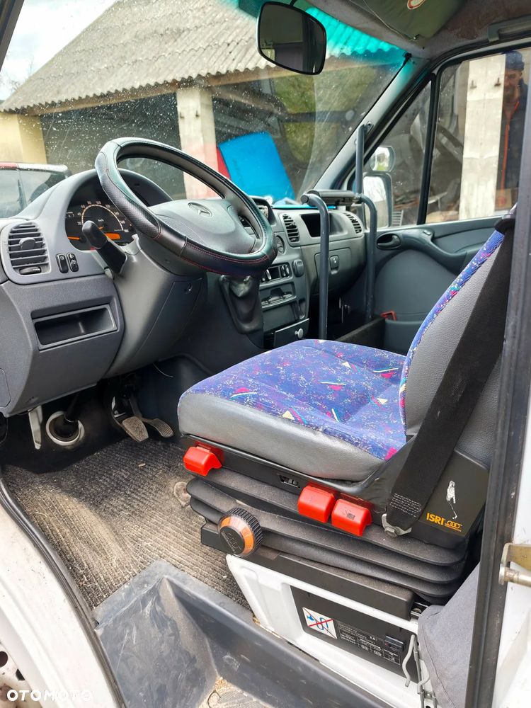 Mercedes-Benz Sprinter - 16