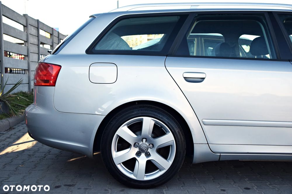 Audi A4 Avant - 8