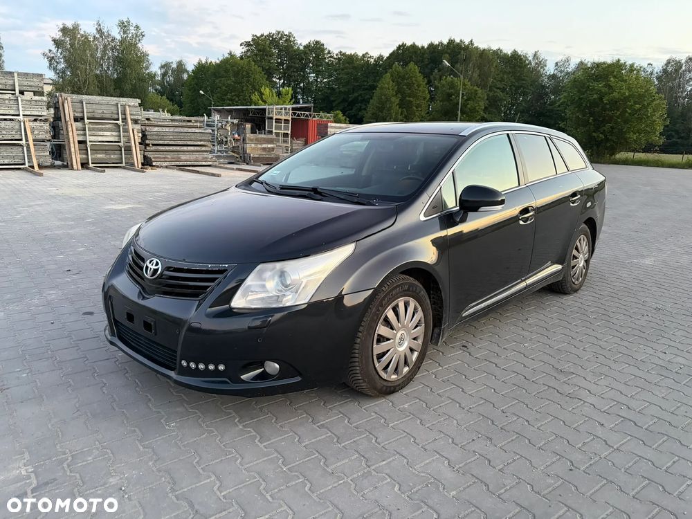 Toyota Avensis 2.0 D-4D Sol - 2
