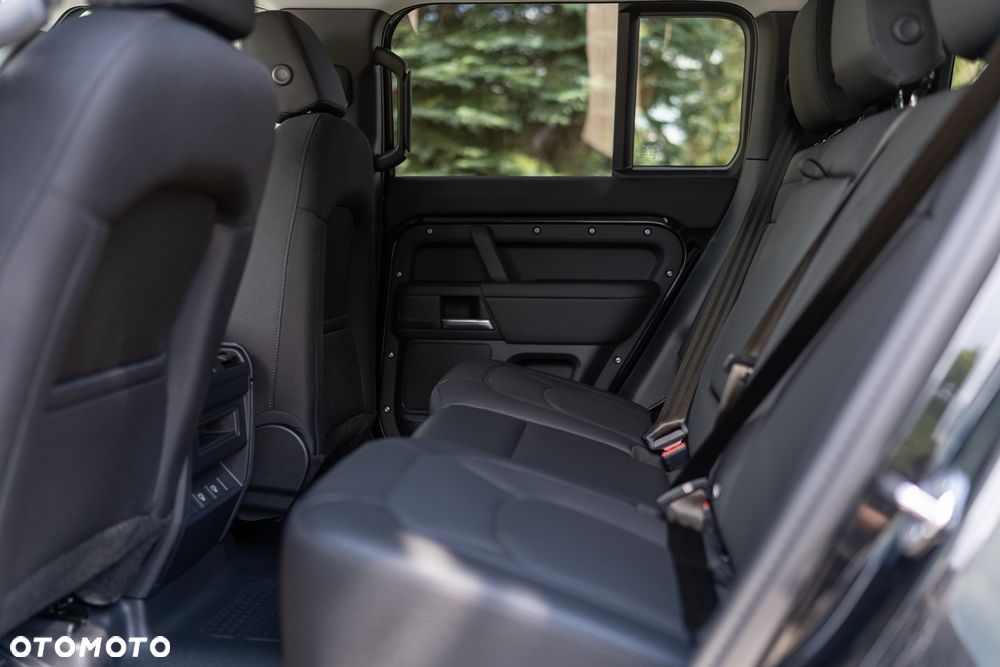 Land Rover Defender - 15