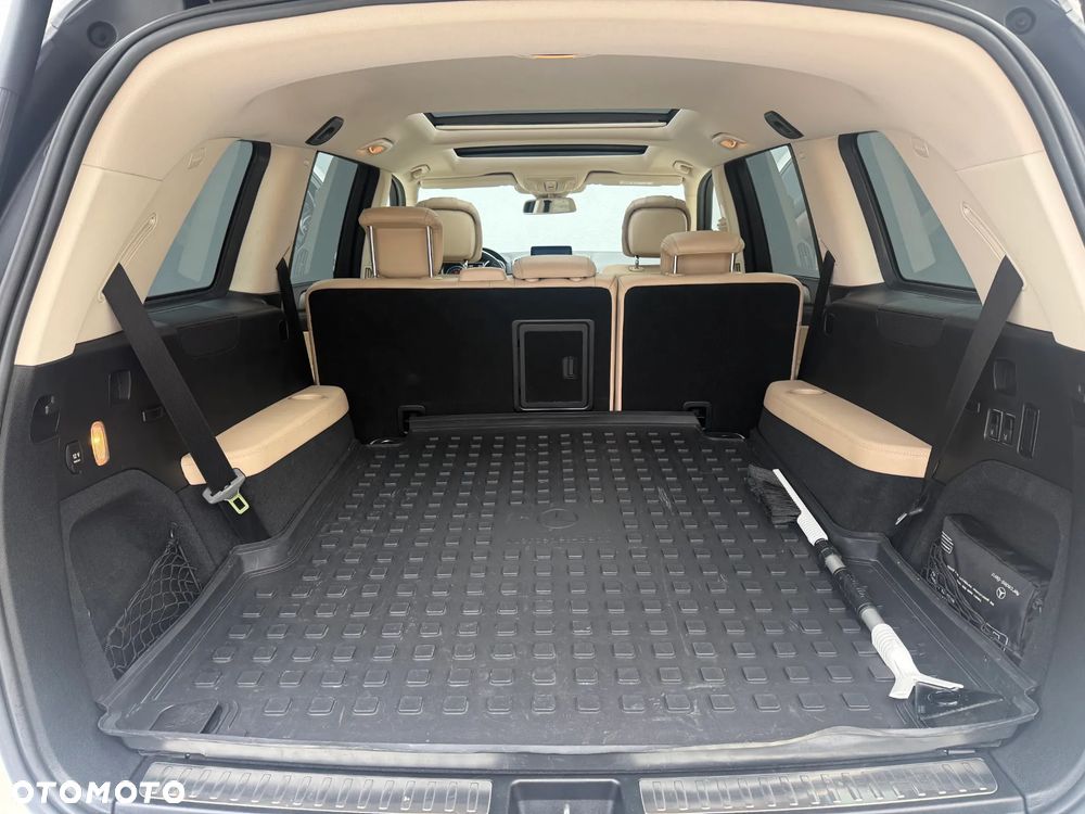 Mercedes-Benz GLS - 10