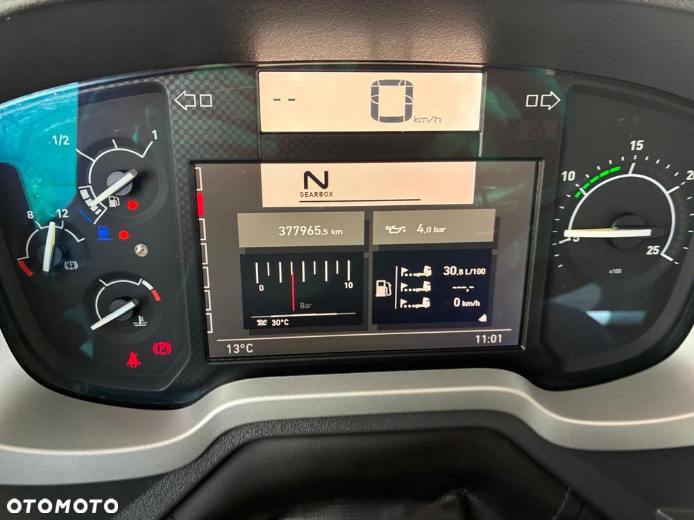 Renault T480 HIGH SLEPER CAB - 25