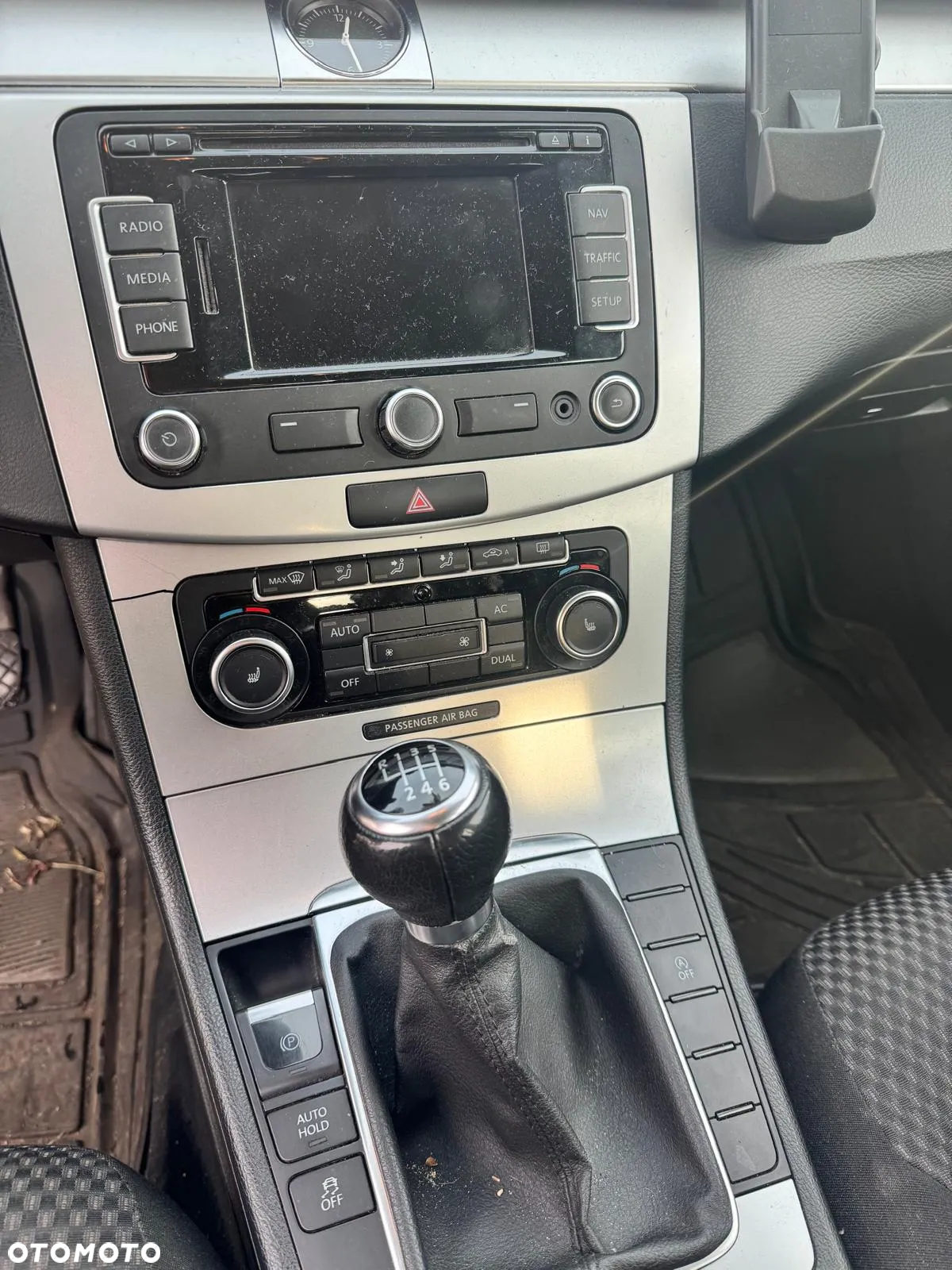 Volkswagen Passat 1.6 TDI Comfortline - 4