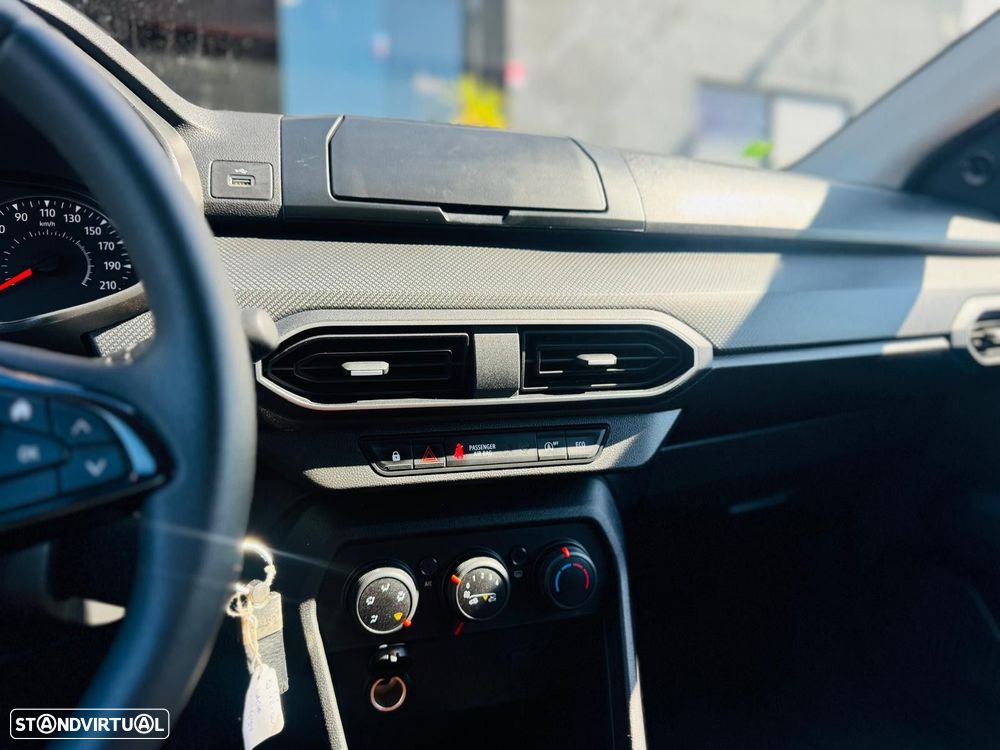 Dacia Sandero 1.0 ECO-G Essential Bi-Fuel - 21