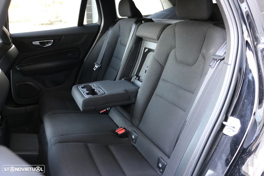 Volvo V60 2.0 T6 AWD TE Inscription Expression - 36