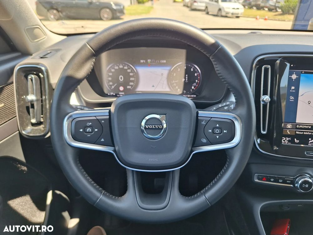 Volvo XC 40 T4 Geartronic Momentum Pro - 22