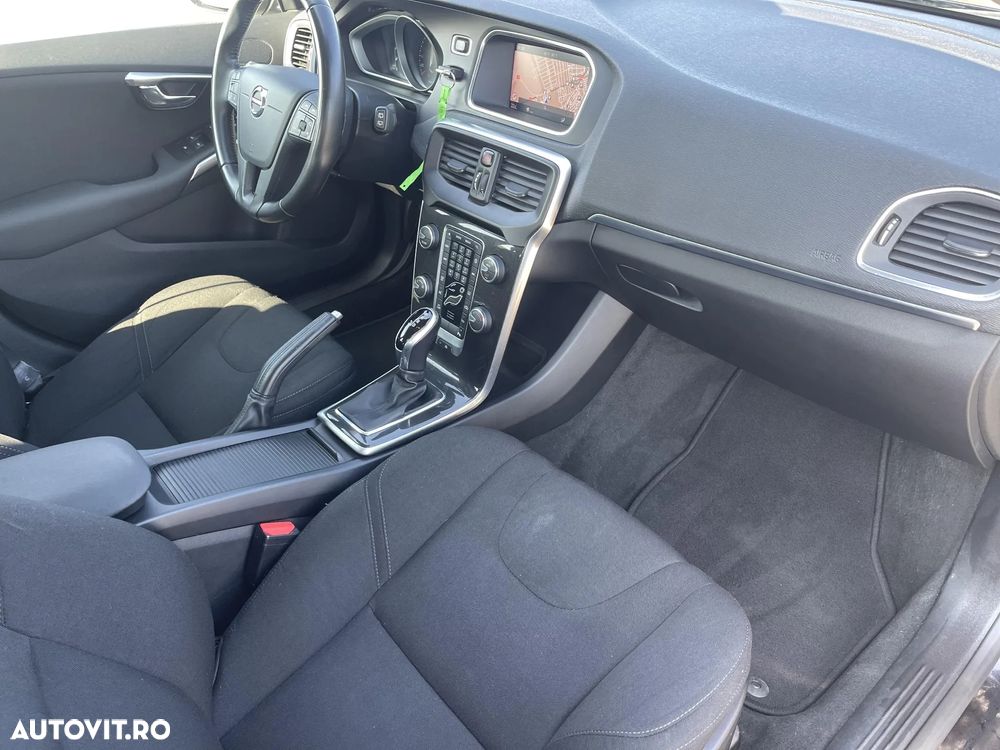 Volvo V40 D2 Geartronic - 25