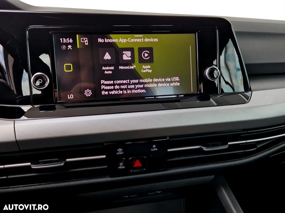 Volkswagen Golf 1.0 eTSI DSG MHEV Life - 22