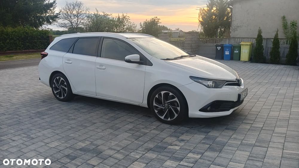 Toyota Auris - 4