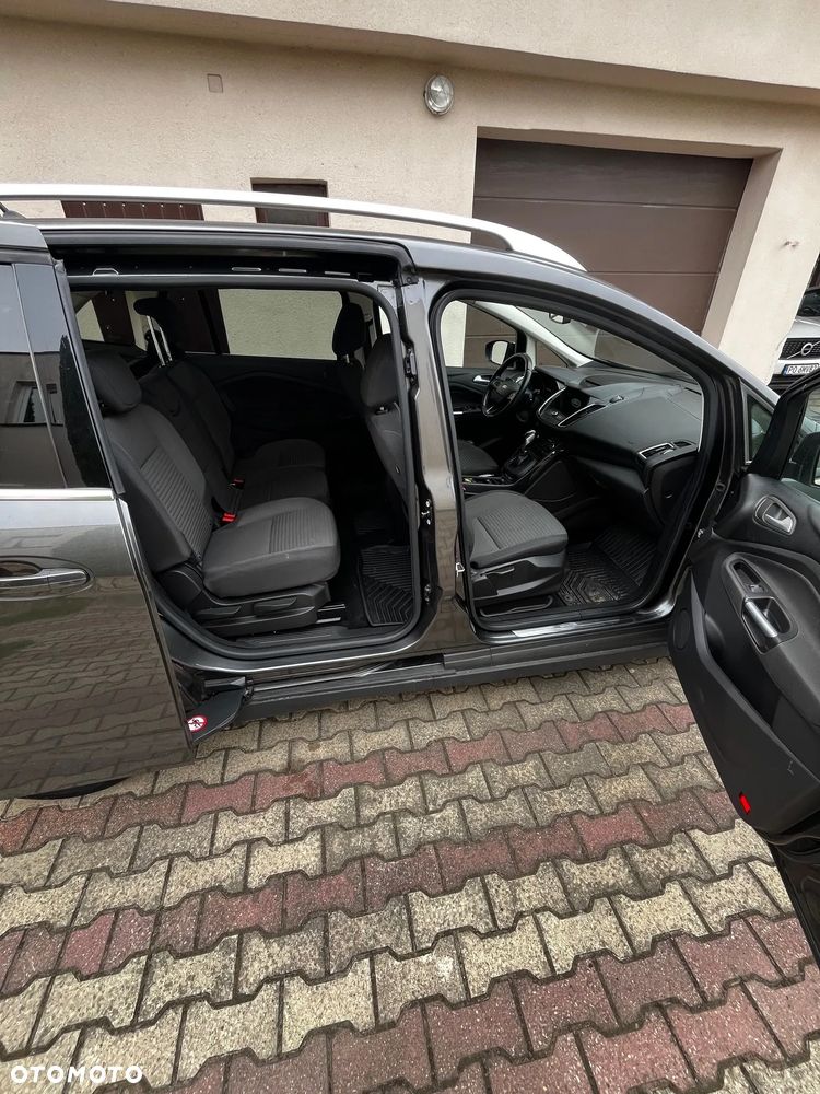 Ford Grand C-MAX - 8