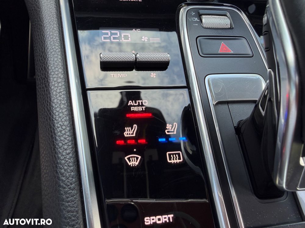 Porsche Panamera 4S Executive - 15