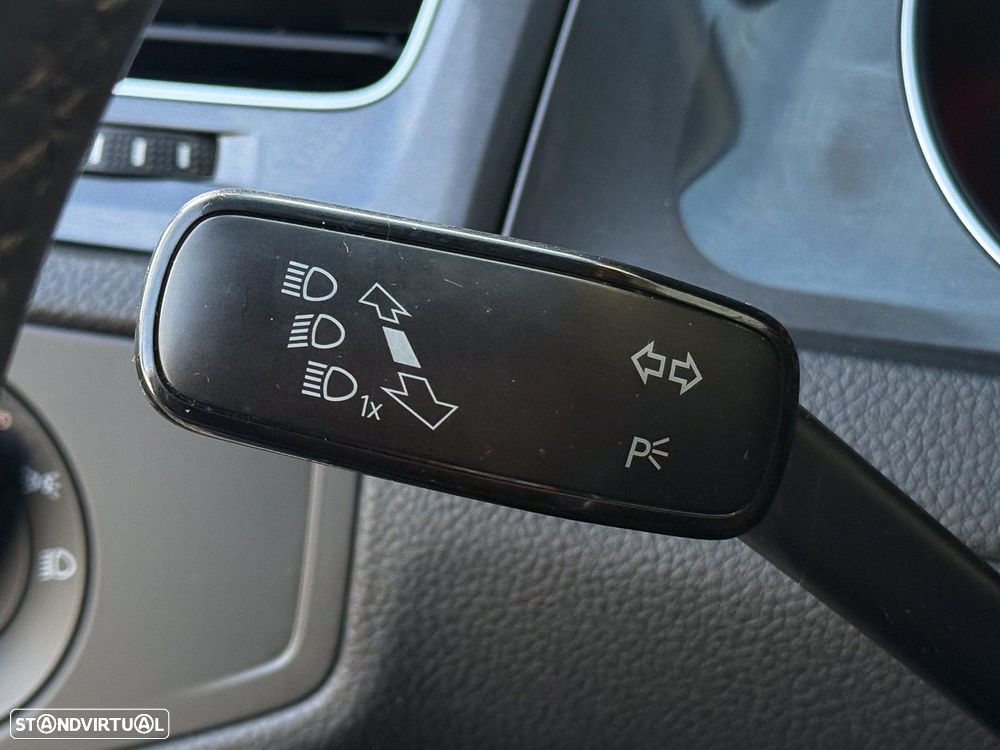 VW Golf 1.0 TSI Confortline - 25