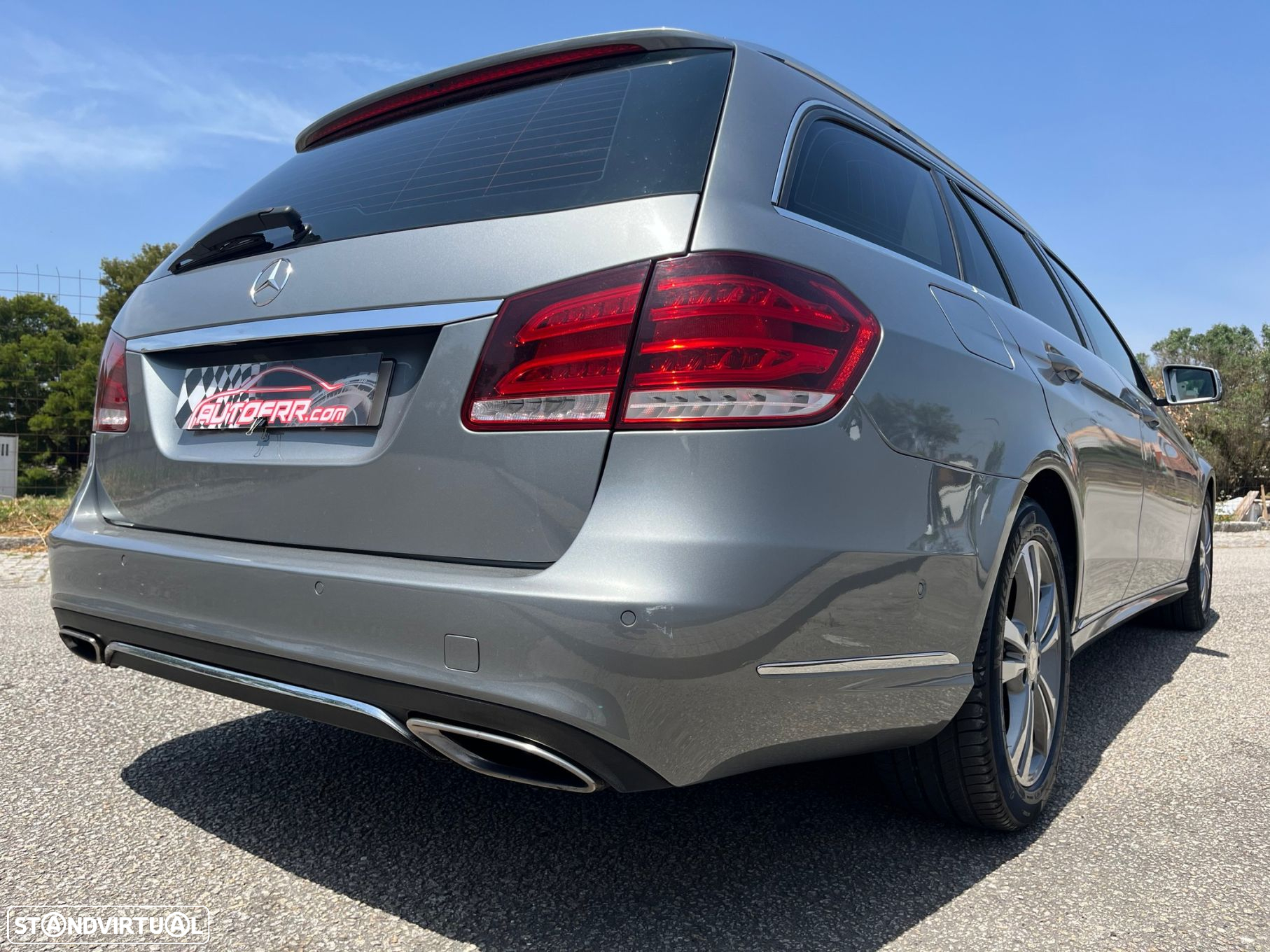 Mercedes-Benz E 300 Bluetec Hybrid Avantgarde - 13