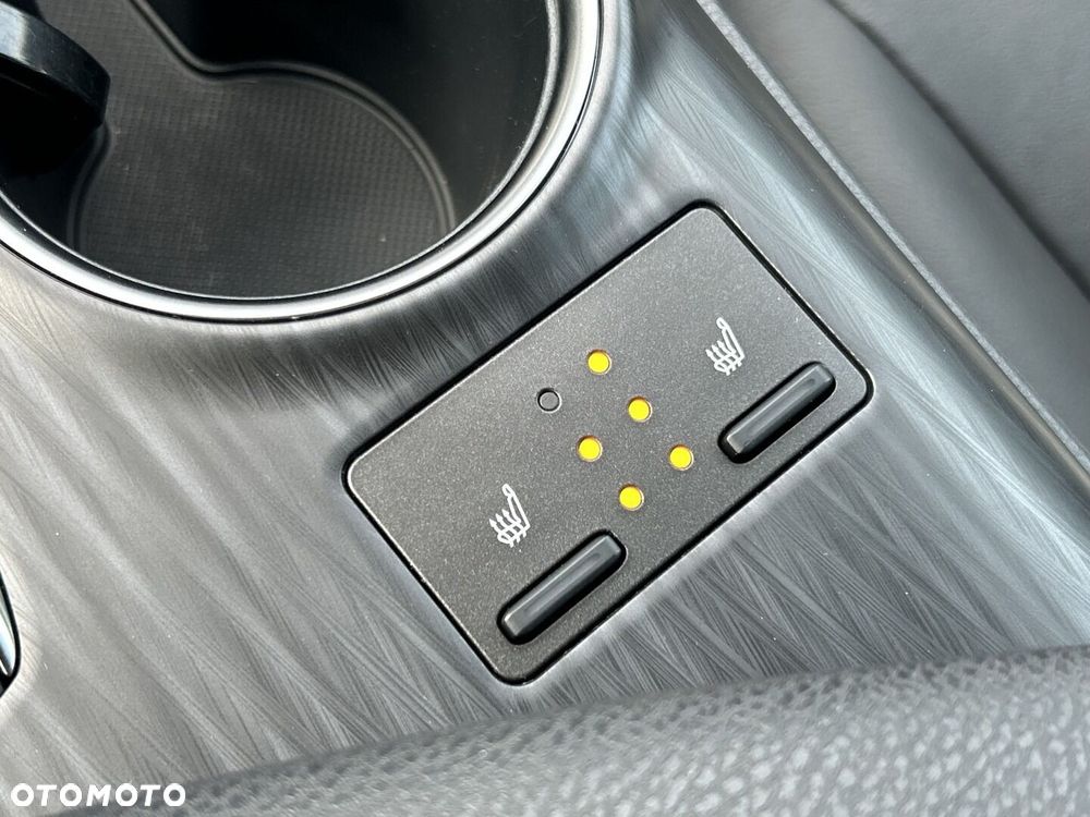 Toyota Camry 2.5 Hybrid Executive CVT - 28