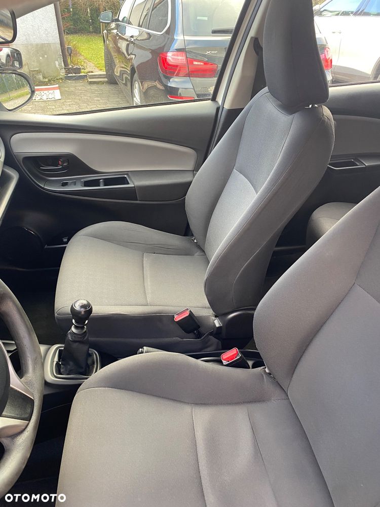 Toyota Yaris 1.5 Active - 11