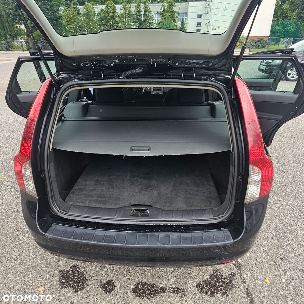Volvo V50 D3 - 10