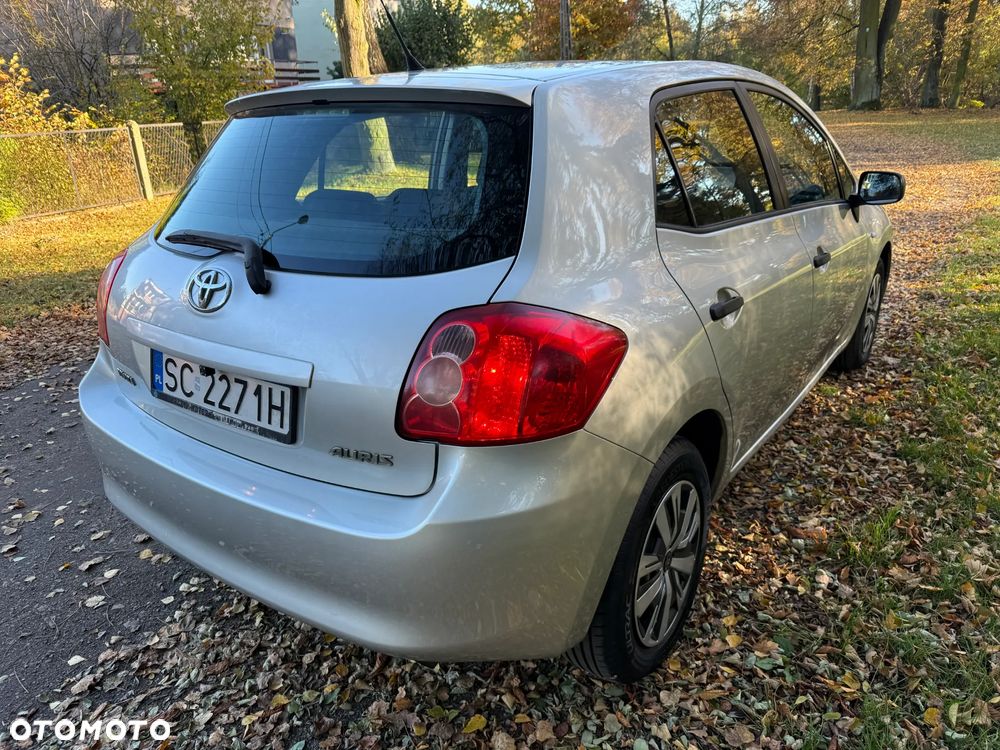 Toyota Auris 1.33 VVT-i Terra - 10