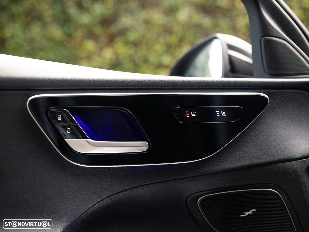 Mercedes-Benz C 300 e - 27