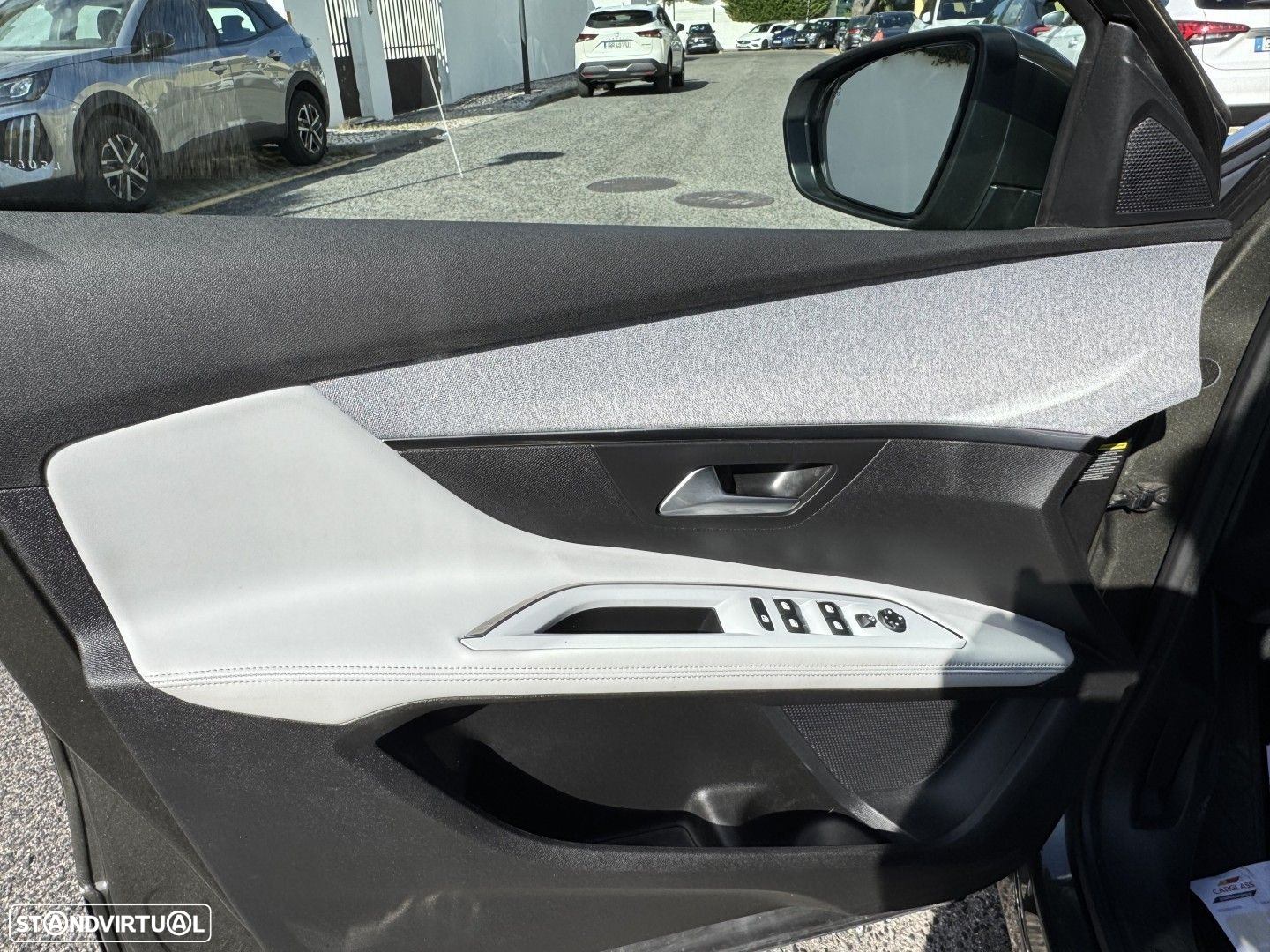 Peugeot 5008 1.2 PureTech Allure Pack EAT8 - 16