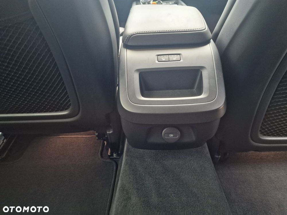 Volvo V60 Cross Country - 26