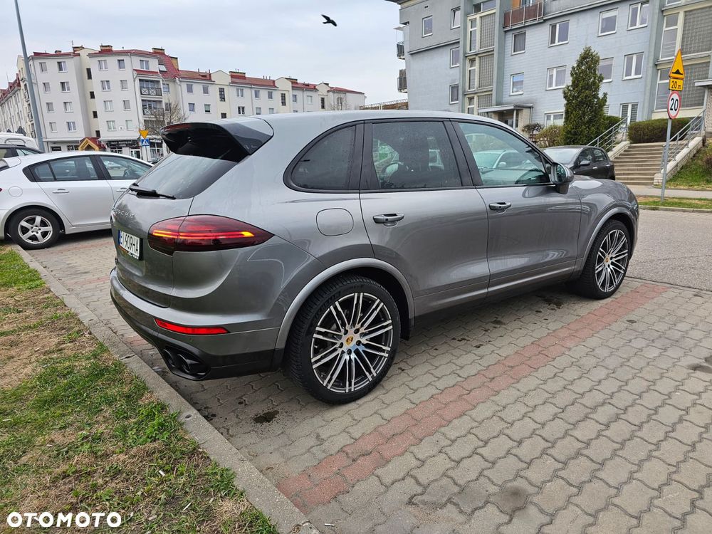 Porsche Cayenne S - 6