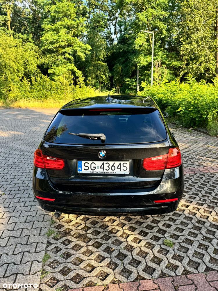 BMW Seria 3 318d - 19